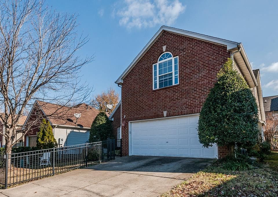 2nd image of 2751 Rosedale Pl