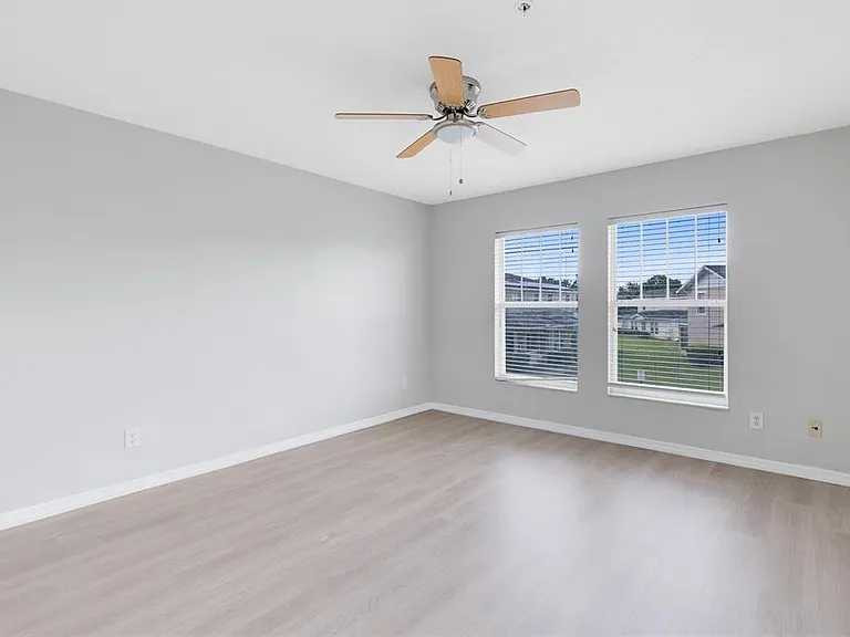2064 Cypress Bay Blvd — Photo 12