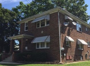 916 14th St, Rockford, IL 61104
