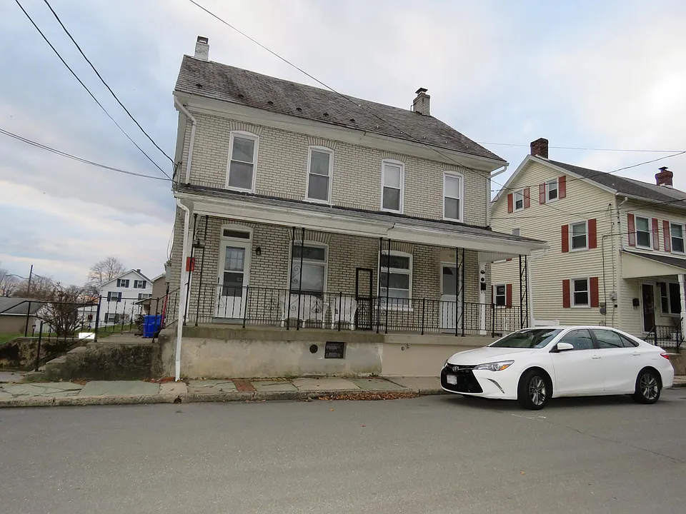 19 S 15th St