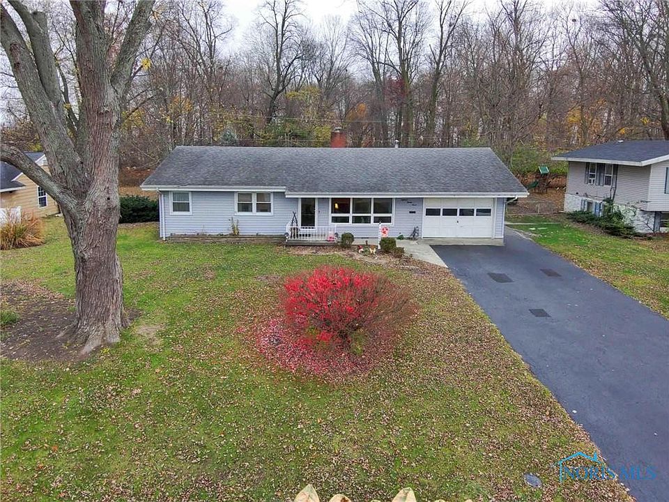 1st image of 1827 Eastview Dr