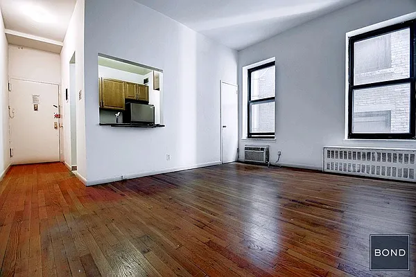 Rented by Bond New York | media 15