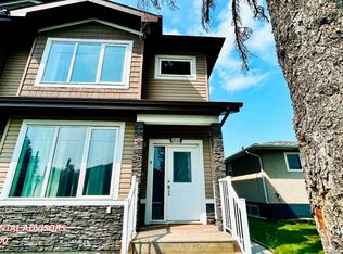 10530 62nd Ave NW, Edmonton, AB T6H1M4