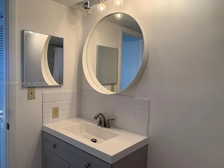 780 NE 69th St #506 — Photo 22