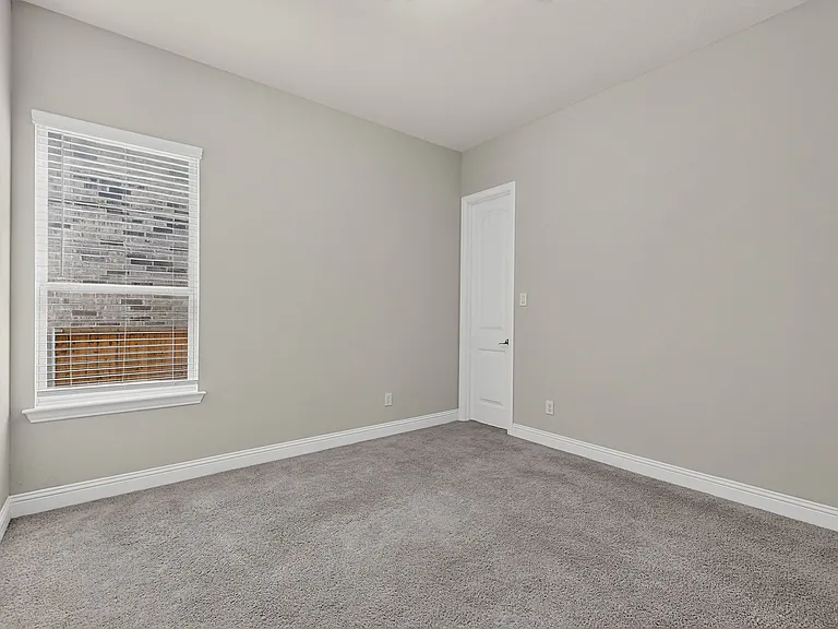 7617 Regal Ln — Photo 28