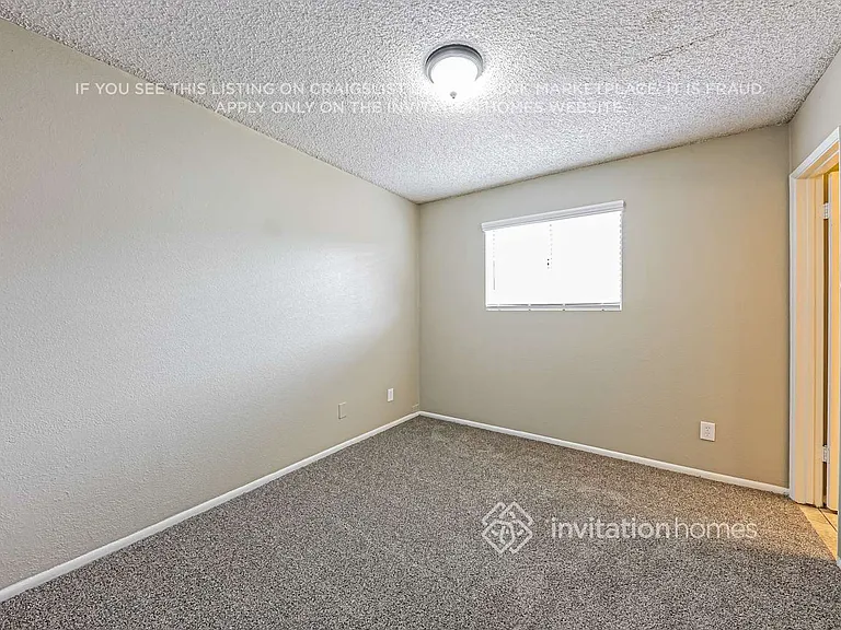 4424 W Caron St — Photo 14