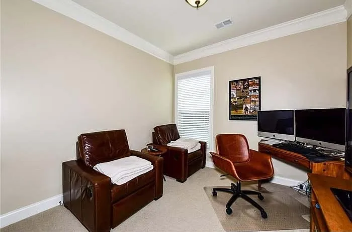1470 Roswell Manor Cir — Photo 13