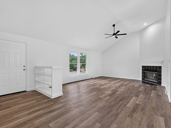 5th image of 421 Merribrook Ct