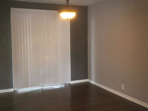 4th image of 3028 S Euclid Ave