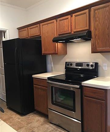 5th image of 800 Packard Dr