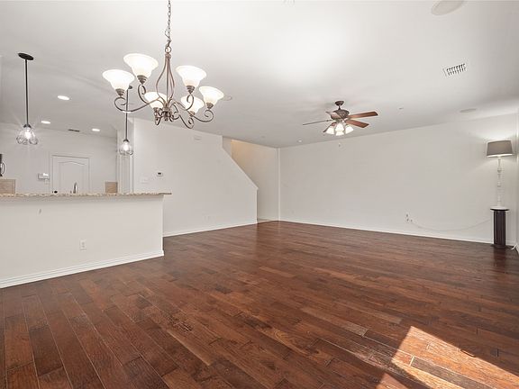 3rd image of 2661 Jacobson Dr