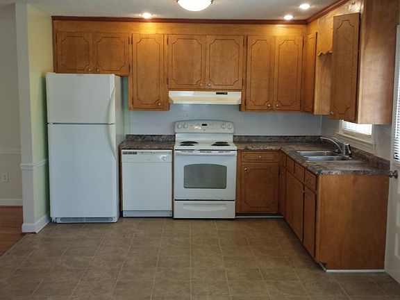 2nd image of 3101 Berkley Dr