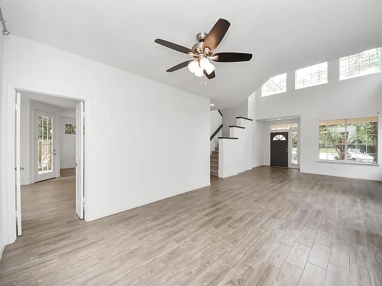 103 E Lakeridge Dr — Photo 8