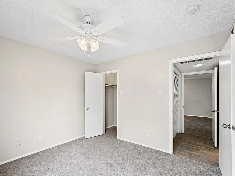 Preston Oaks — Photo 24