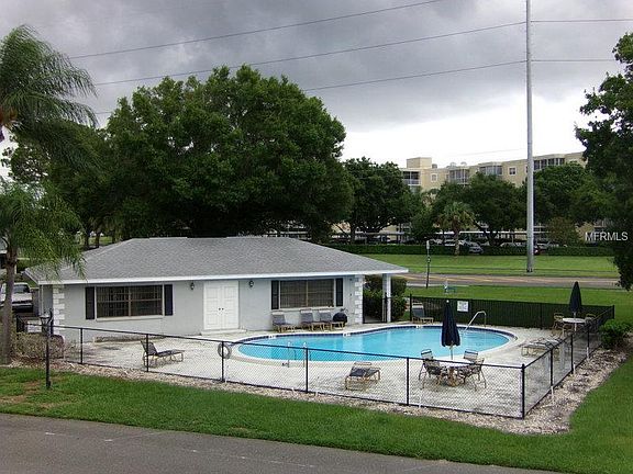 4th image of 101 Lake Ave NE APT 213