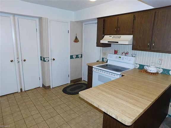 4th image of 837 Tollis Pkwy #4
