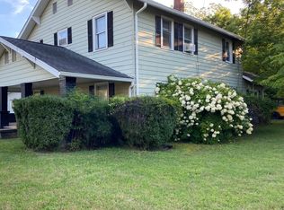 131 1st Ave N #B, Conover, NC 28613