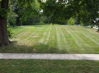 694 Prairie Ave, Glen Ellyn, IL