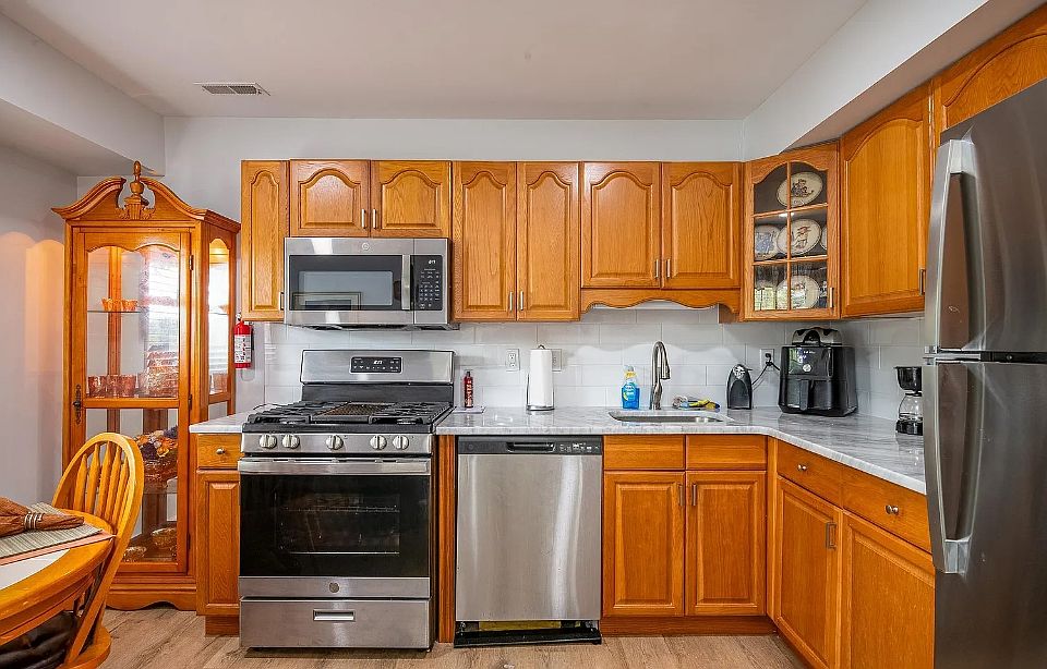 2nd image of 9921 Bustleton Ave APT P8