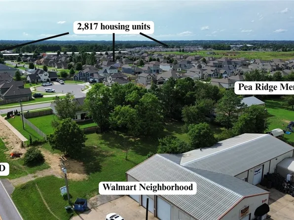 892 Slack St, Pea Ridge, AR 72751