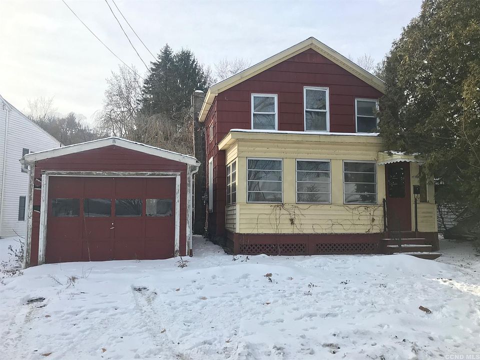 1st image of 121 S River St