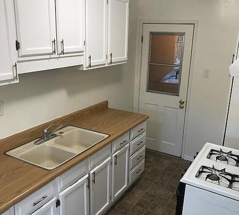 2nd image of 1814 N Hollywood Way #1