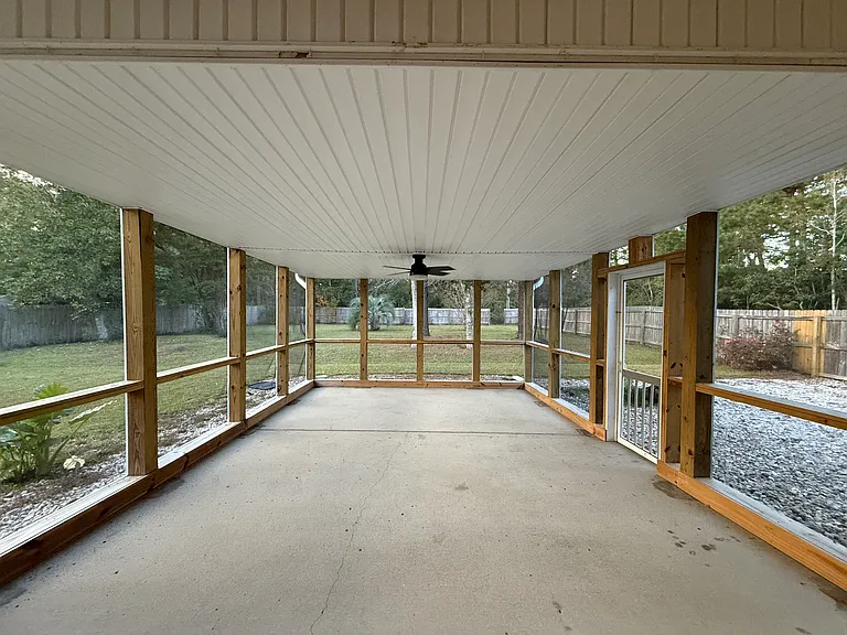 305 Gold Leaf Dr — Photo 5