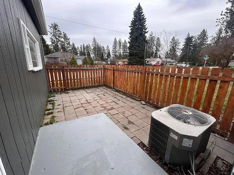 1333 E 41st Ave — Photo 24