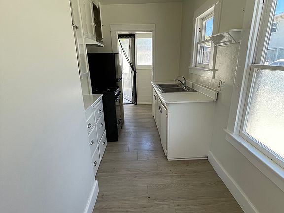 Kitchen (new range, 
sink and countertops coming soon)