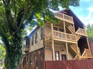 1350 W Schubert Ave #2, Chicago, IL 60614