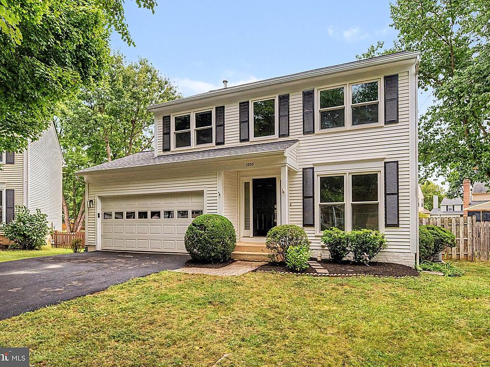 1st image of 1208 Musket Ct NE