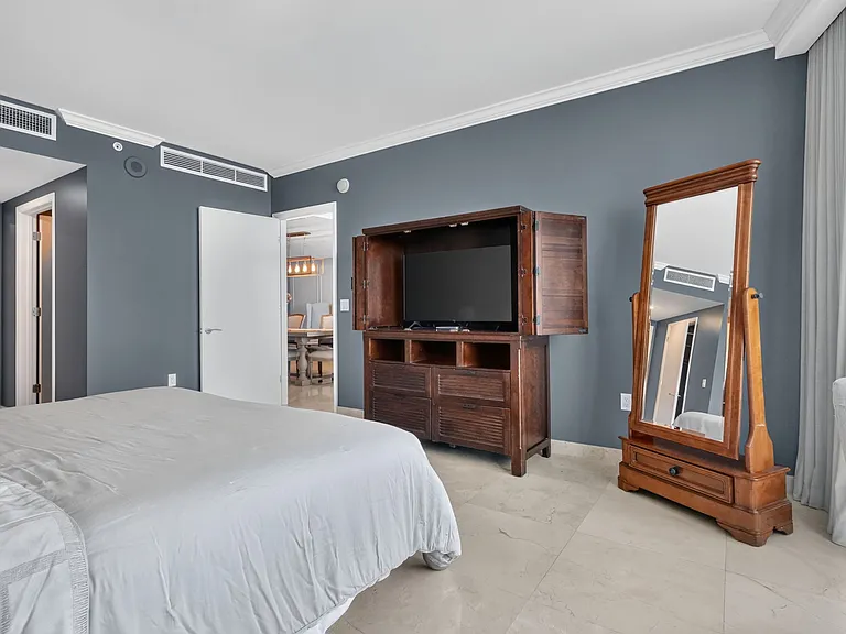 17001 Collins Ave #3402 — Photo 27
