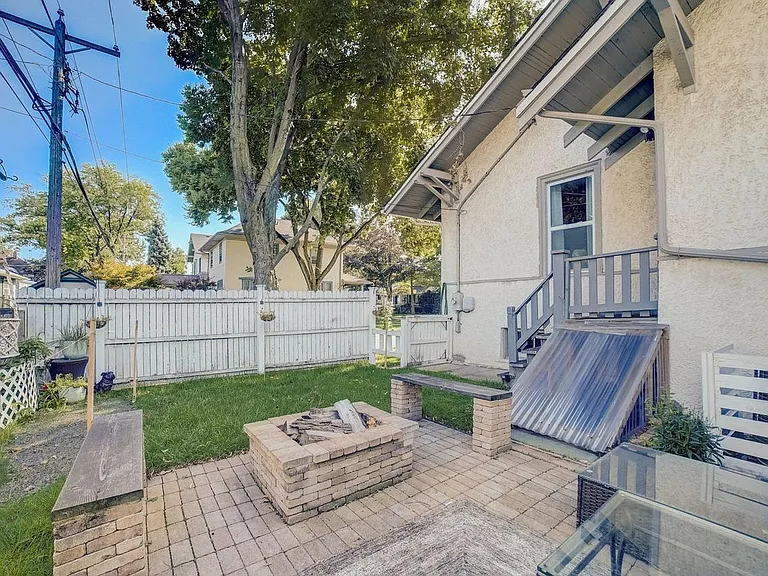 532 Carpenter Ave — Photo 24
