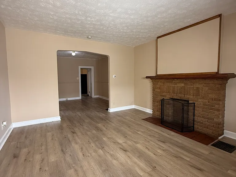 26-28 N Huron Ave — Photo 2