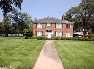 1836 Caldwell St, Conway, AR 72034