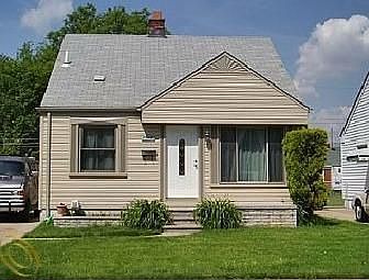 1st image of 28401 Larchmont St