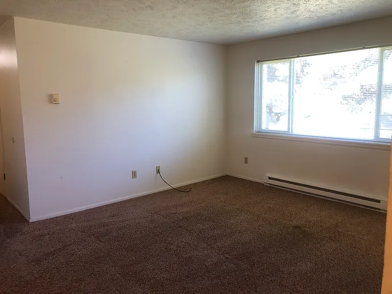 921 SE Klemgard St #C3 — Photo 8