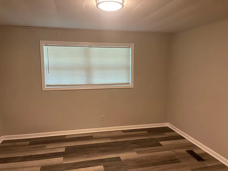 234 Wickham Dr — Photo 3