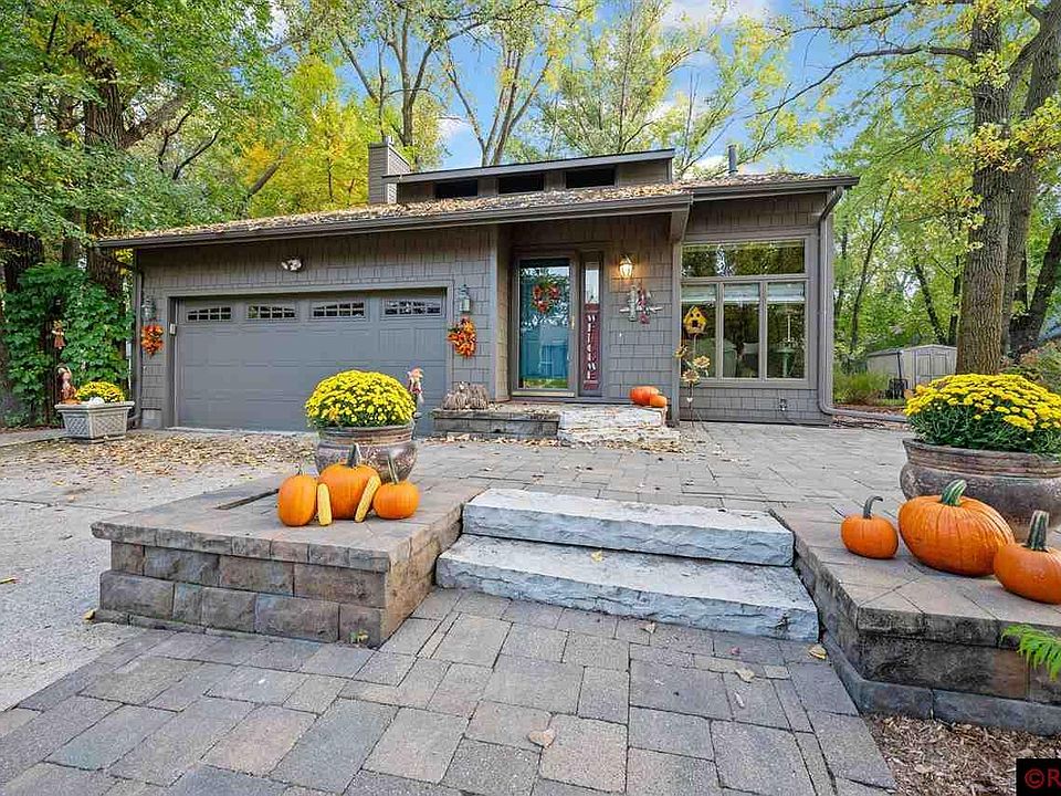 1st image of 61 Southwood Dr