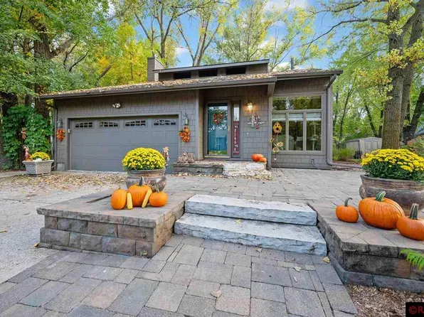 61 Southwood Dr, Fairmont, MN 56031