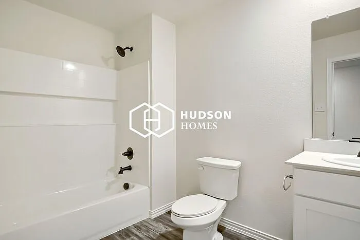 104 Goel St — Photo 11