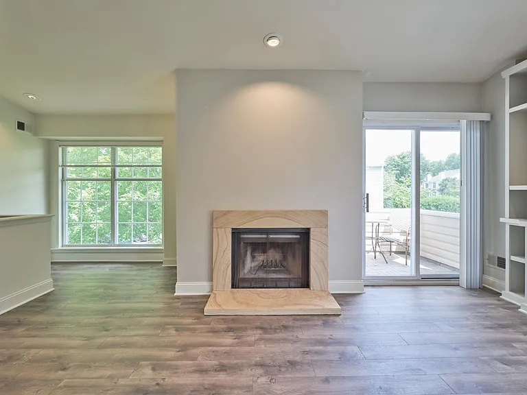51 Meadow Ln — Photo 8