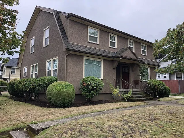 7342 N Portsmouth Ave