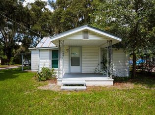 906 W Cherry St, Plant City, FL 33563