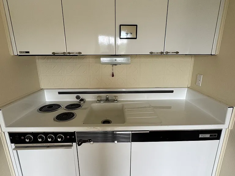 2160 Greentree Rd #711 — Photo 5