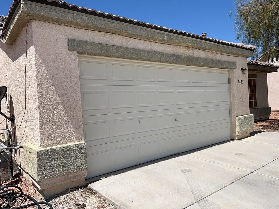 2nd image of 5615 Diamond Mine St