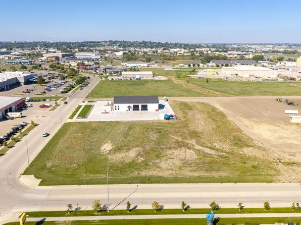 3102 Morrison Ave, Bismarck, ND 58504