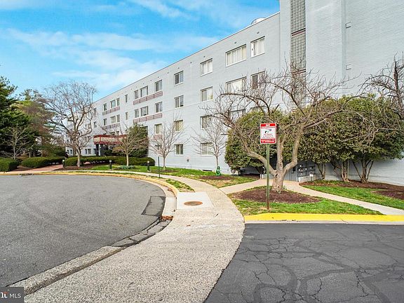 4th image of 3701 5th St S APT 106