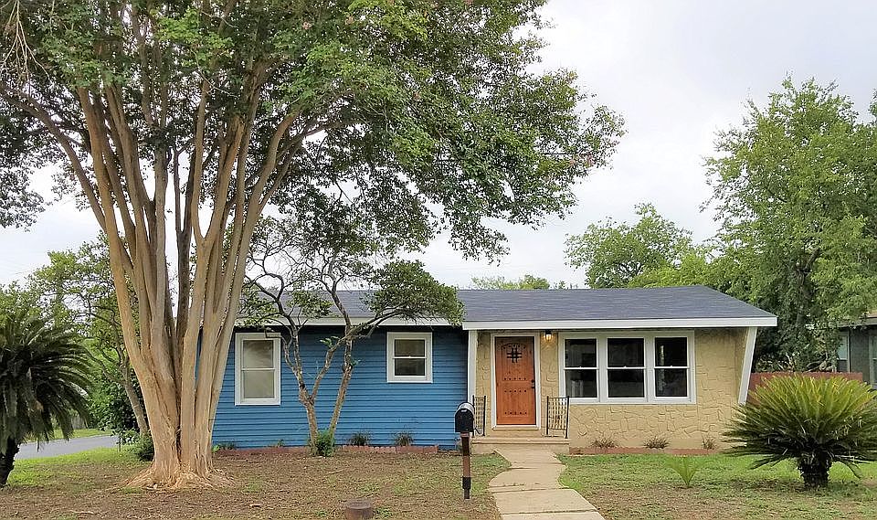 1st image of 438 Blakeley Dr
