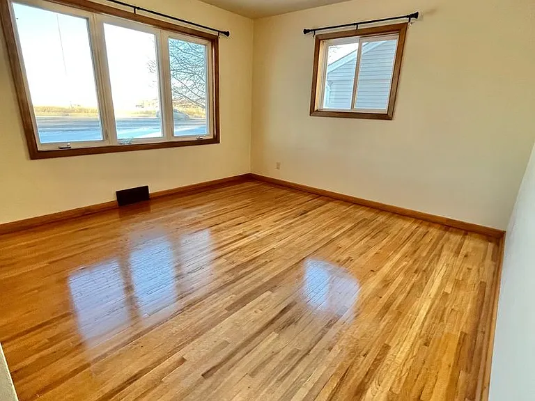 4909 E Linden Ln — Photo 20